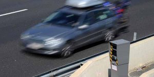 Opération "ruban blanc" : les automobilistes se mobilisent contre les limitations de vitesse