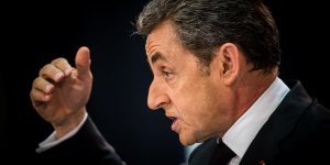 La droite n'arrive pas à faire émerger un leader : Nicolas Sarkozy prend-il trop de place ?