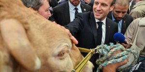 Comment Emmanuel Macron cherche à récupérer la mort de Jacques Chirac