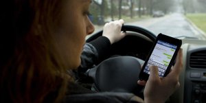 Sécurité routière : bientôt une voiture anti-sms ?