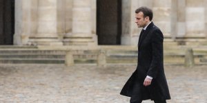 Qui est Céline Geneste, la seule femme autour d'Emmanuel Macron ?