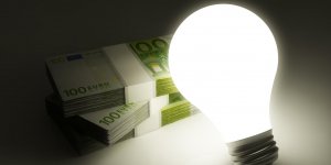 Électricité : c'est quoi cette nouvelle "taxe flottante" que certains annoncent d'ores et déjà ?