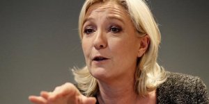 "Les Républicains" : Marine Le Pen se moque de la passion de Sarkozy pour les Etats-Unis