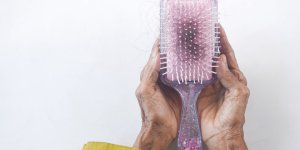 Forcapil : Le meilleur complément alimentaire pour la perte de cheveux liée à la vieillesse