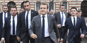 Qui reste à l'Elysée auprès d'Emmanuel Macron ?