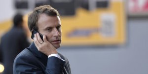 Cette étrange photo montrant Emmanuel Macron et que certains veulent voir disparaître