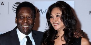 Mort de Pelé : qui est Marcia Aoki, la veuve du footballeur présente à la fin de sa vie ?