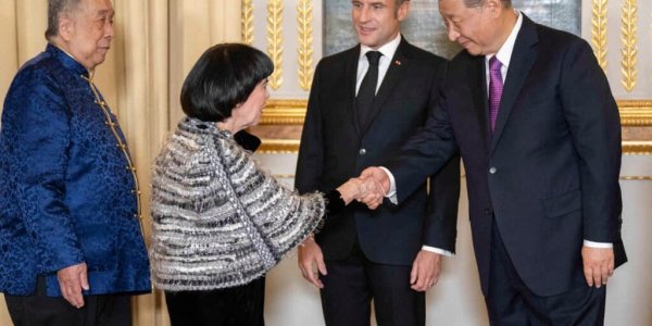 Mireille Mathieu conviée à l’Elysée avec le président chinois : la chanteuse sous le choc en découvrant le menu