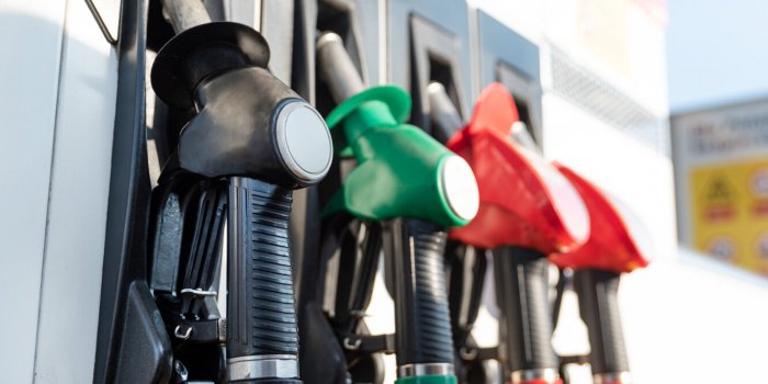 Carburant : Les 4 enseignes qui vont faire un geste sur le prix &agrave; la pompe 