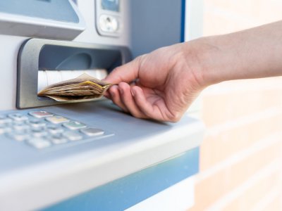 Frais bancaires : faut-il être multibancarisé pour en payer moins ? 