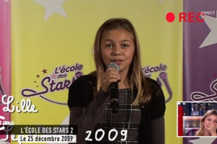 La chanteuse Louane à l'âge de 12 ans lors de son casting pour l'émission L'Ecole des stars en 2009