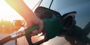 Remise sur le carburant : Jean Castex annonce une nouvelle extension