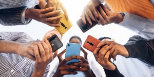 Téléphone portable : quelles applications sont les plus téléchargées par les Français ? 
