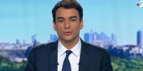 Julian Bugier, la boulette : la star du JT apparaît braguette complètement ouverte en direct sur France 2