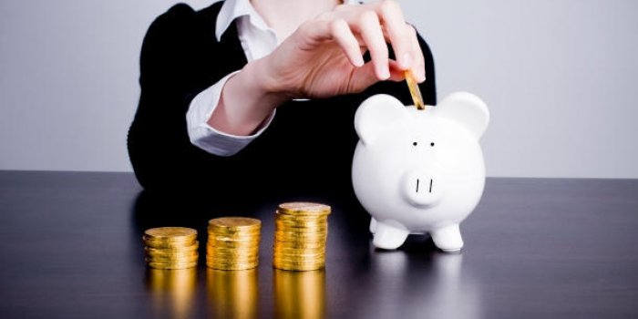 Epargne : combien économiser avec un salaire ou une retraite de 2000 euros ?