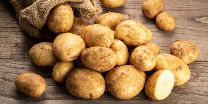 7 astuces &agrave; r&eacute;aliser avec les pelures de pommes de terre