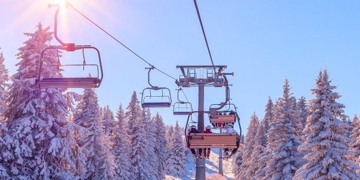 Stations de ski : accrobranche, tubing... Comment se r&eacute;inventent-elles, faute de neige ? 