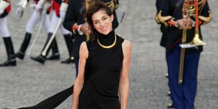 Charlotte Gainsbourg, Carole Bouquet... Les tenues glamours et sexy des stars au d&icirc;ner d'Etat du roi Charles III 